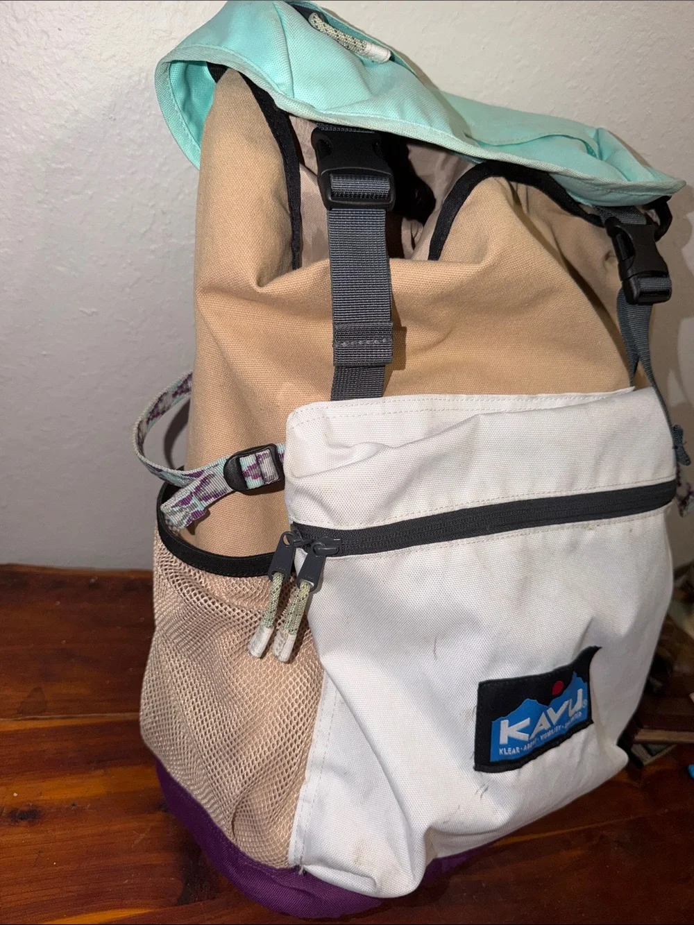 Kavu Timaru Backpack Colorblock Hiking Travel Canvas Bag Rucksack unisex